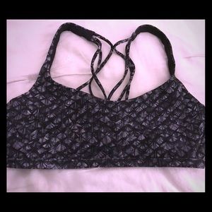 Lululemon Criss-Cross sports bra
